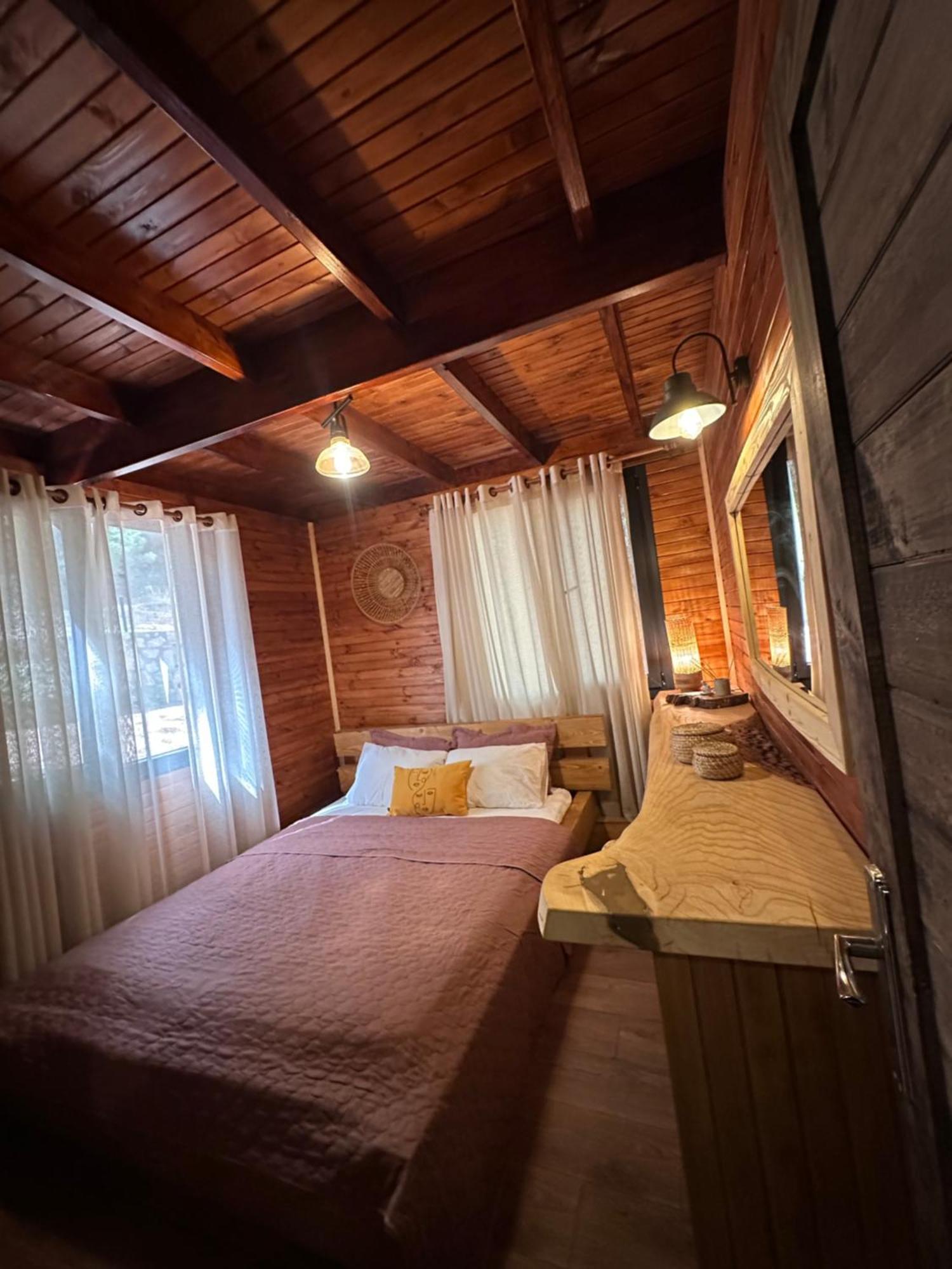 Panurlawoodenhouse Oezel Havuz& Sauna Mavi Exterior foto